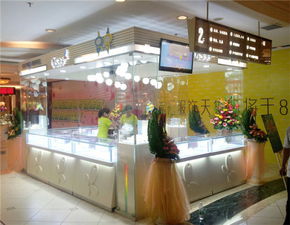 深圳中高端珠寶鐘表展柜定制指南 甄選專業工廠，打造品牌形象